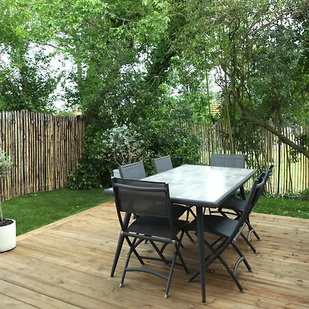 Дом отдыха Petit Caprice - Piscine Privee Au Calme Dans Jardin Arbore